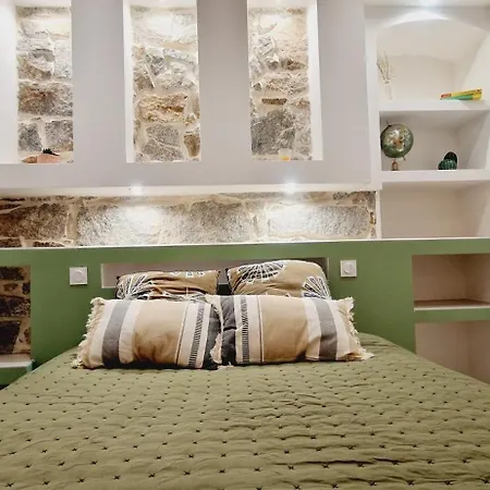 Plein De Charme - Hyper Centre Apartment