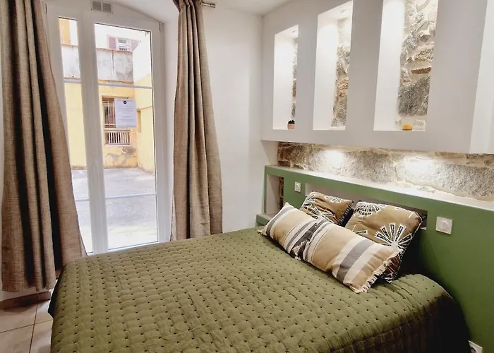 Plein De Charme - Hyper Centre Apartment *